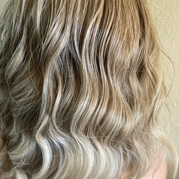 Stylish Ombre Brown and Blonde Wavy Wig - Picture 9 of 13